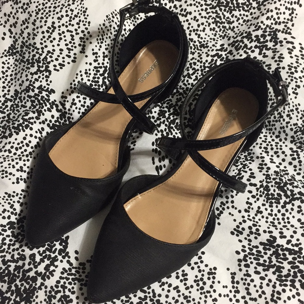 Criss-Cross Strap Flats